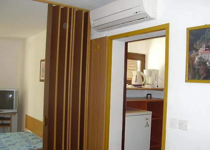 Dane * Τρογκίρ