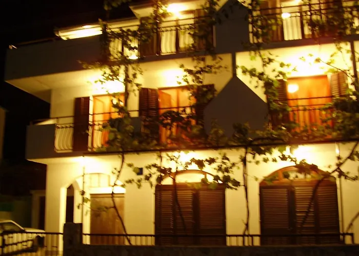 公寓 Dane 特罗吉尔